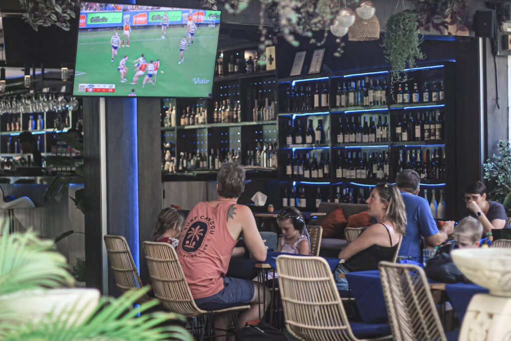 Liquocean Restaurant Sport and Bar
